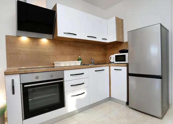 Apartament Lovely 2-bed In Okrug Gornji Okrug Gornji