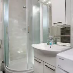 Lovely 2-bed In Okrug Gornji Apartman *